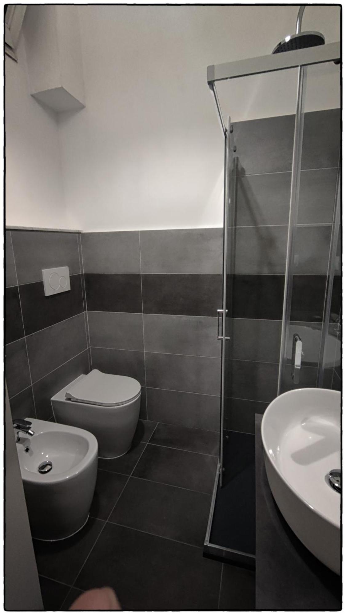 Tra Mare E Centro Apartment Genoa Luaran gambar